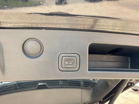 Used 2025 Chevrolet Equinox LT w/ Convenience Package II FWD image 22