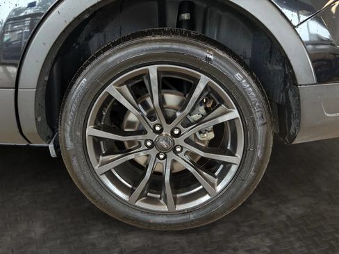 Used 2019 Ford Explorer XLT w/ Equipment Group 202A AWD/4WD image 44
