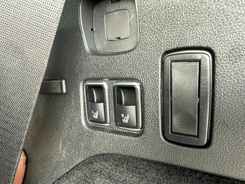 Used 2017 Mercedes-Benz GLS 550 4MATIC image 28