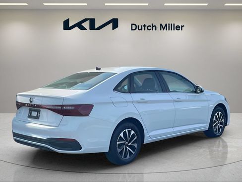 Used 2025 Volkswagen Jetta S FWD image 5
