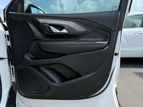 Used 2020 GMC Terrain SLT image 13