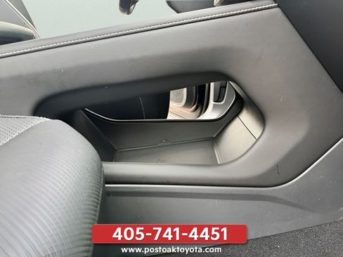 Used 2024 Volkswagen Atlas SE w/ Panoramic Sunroof Package FWD image 31