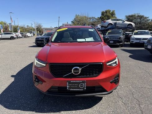 Certified 2023 Volvo XC40 B5 Plus w/ Driver Assist Package image 14