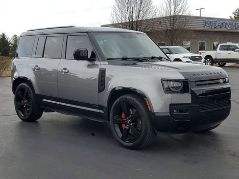 Used 2023 Land Rover Defender 110 X AWD/4WD image 2
