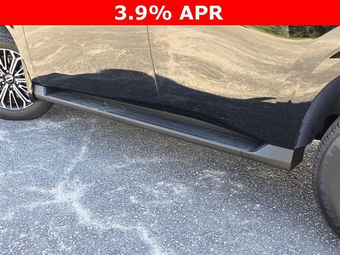 New 2026 Nissan Armada SL w/ Captain's Chari Seat Package image 42