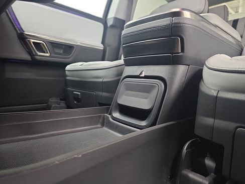 Used 2023 Rivian R1T Adventure image 31