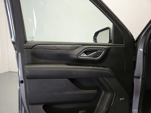 Used 2021 GMC Yukon SLT w/ SLT Premium Package RWD image 32