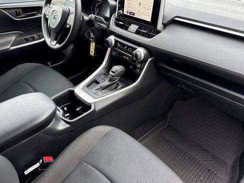 Certified 2025 Toyota RAV4 LE FWD image 20
