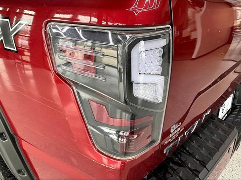 Used 2018 Nissan Titan PRO-4X w/ Pro-4x Convenience Package AWD/4WD image 24