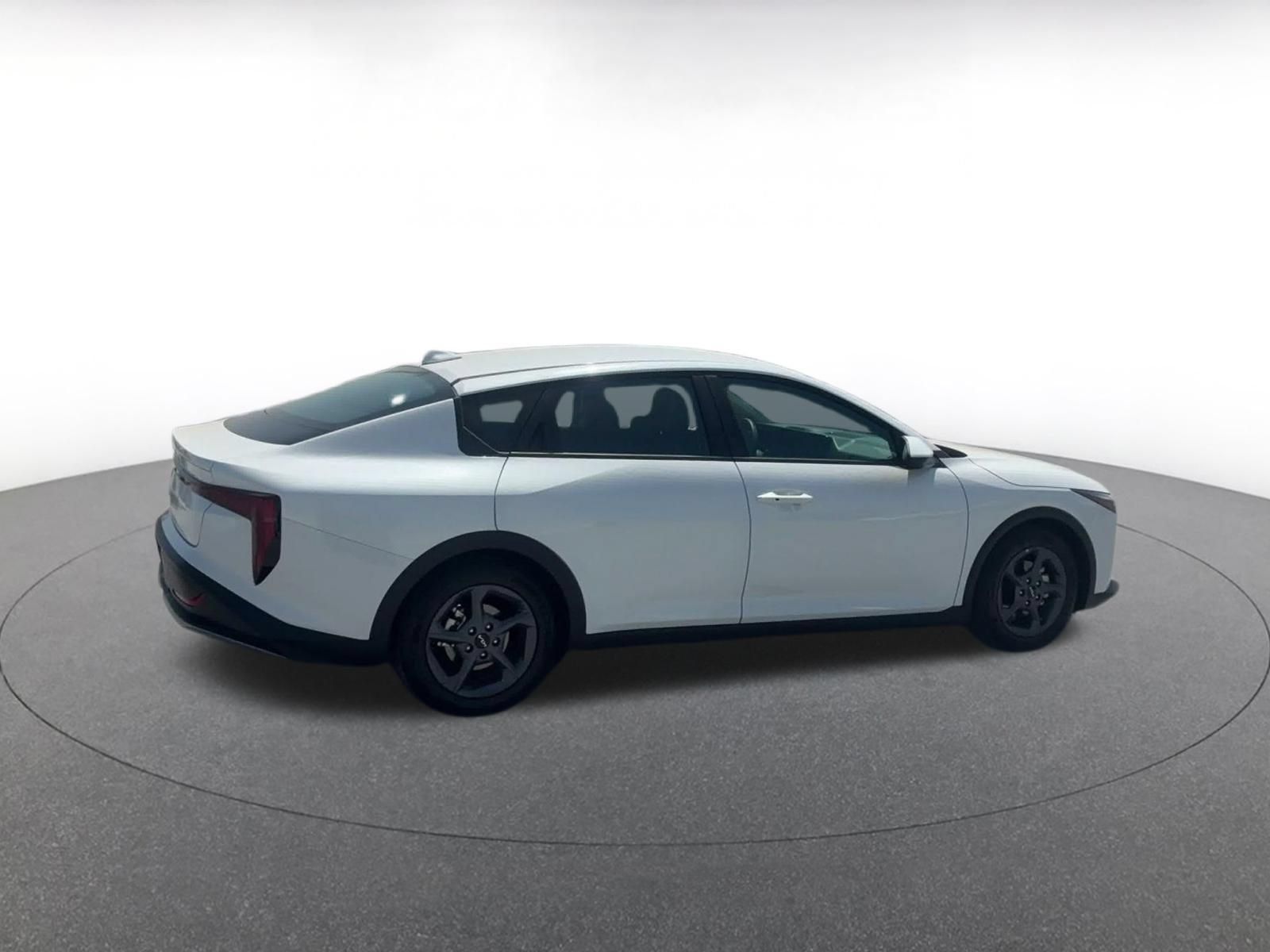 Used 2025 Kia K4 FWD image 14