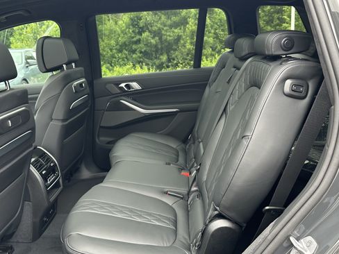 Used 2026 BMW X7 M60i AWD/4WD image 30