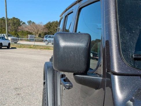 New 2025 Jeep Wrangler Unlimited Rubicon w/ Technology Group image 12