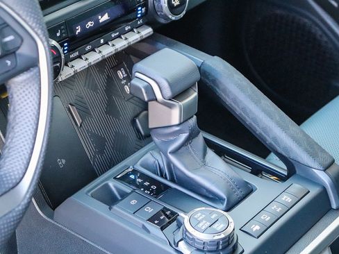 Used 2024 Toyota Tacoma Trailhunter image 26