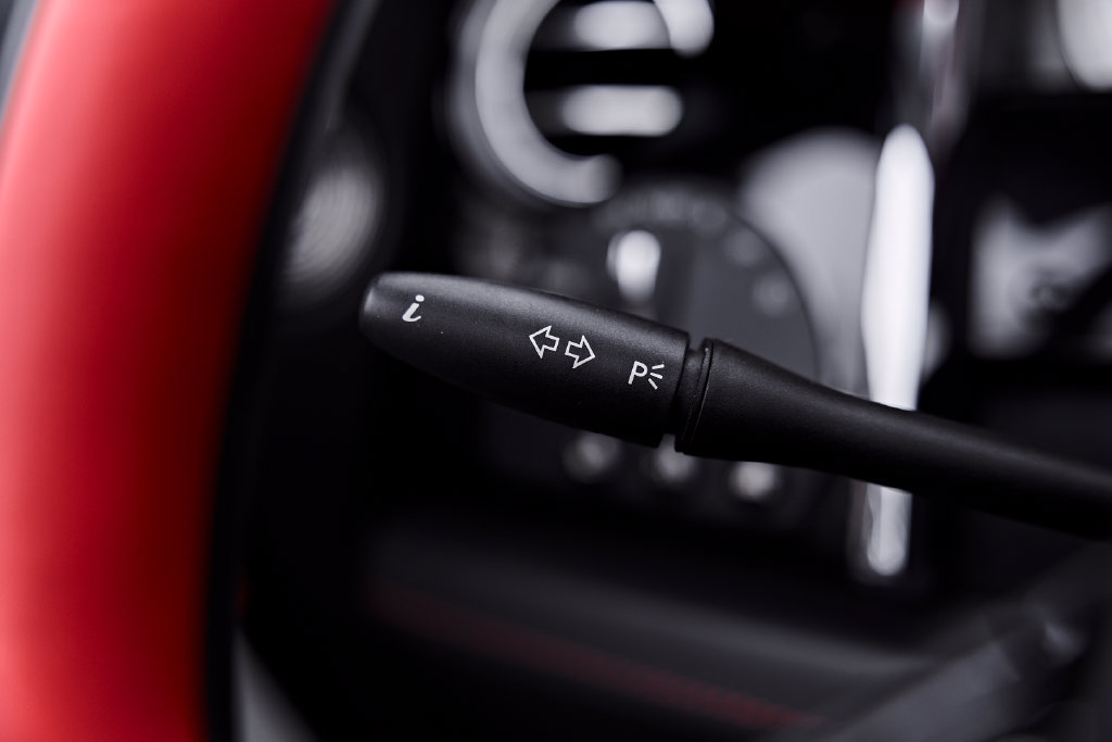 Used 2019 Rolls-Royce Dawn RWD image 58