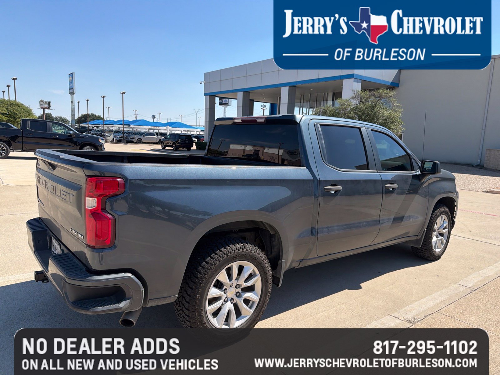 Used 2020 Chevrolet Silverado 1500 Custom w/ Custom Value Package RWD image 4