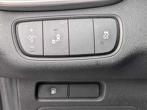 Used 2019 Kia Sorento S FWD image 17
