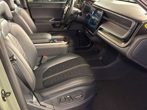 Used 2022 Rivian R1T Launch Edition image 9