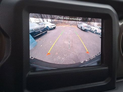 Used 2021 Jeep Wrangler Willys image 18