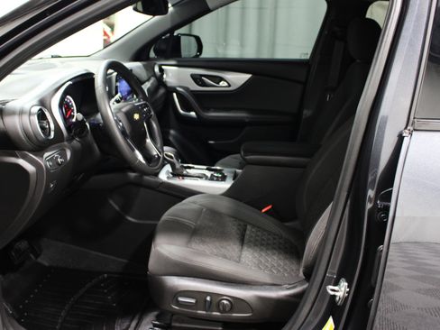 Used 2022 Chevrolet Blazer LT FWD image 3