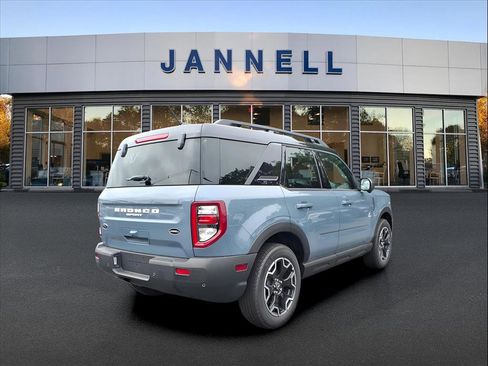 New 2025 Ford Bronco Sport Outer Banks w/ Outer Banks Tech Package+ image 3