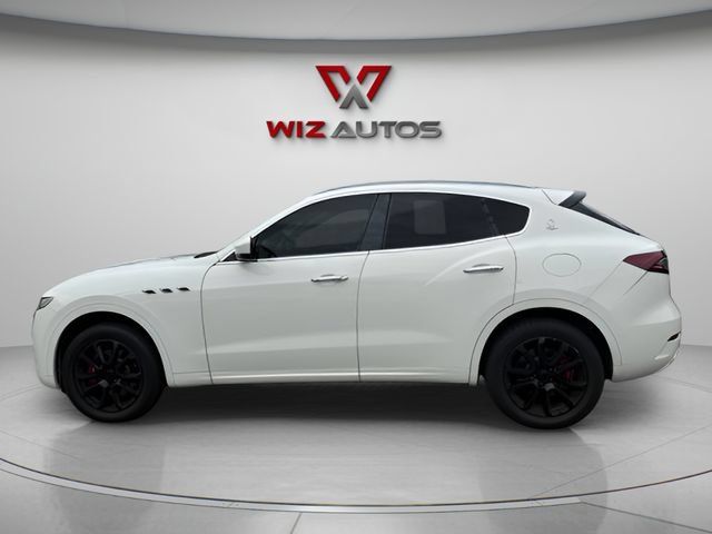 Used 2017 Maserati Levante w/ Luxury Package AWD/4WD image 2