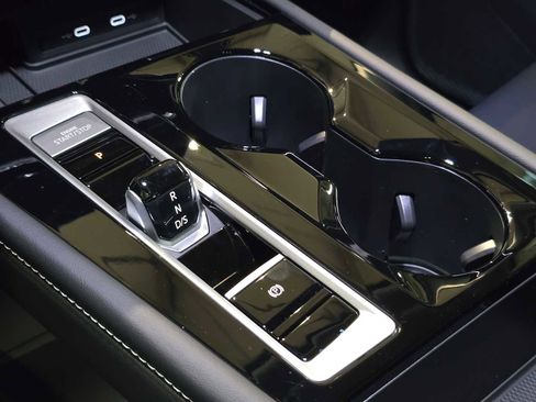 New 2026 Volkswagen Atlas SEL Premium R-Line image 28