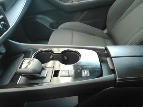 Used 2023 Nissan Rogue S FWD image 36