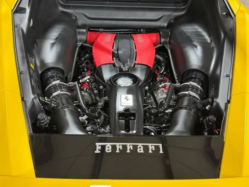 Used 2020 Ferrari F8 Tributo RWD image 27