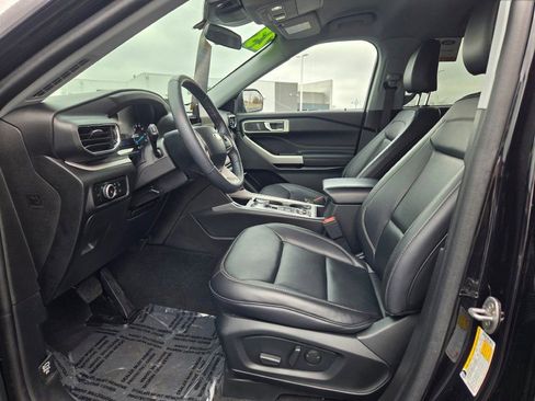 Certified 2023 Ford Explorer XLT w/ Equipment Group 202A image 22