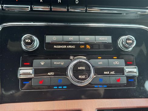 Used 2024 Lincoln Navigator Reserve AWD/4WD image 18