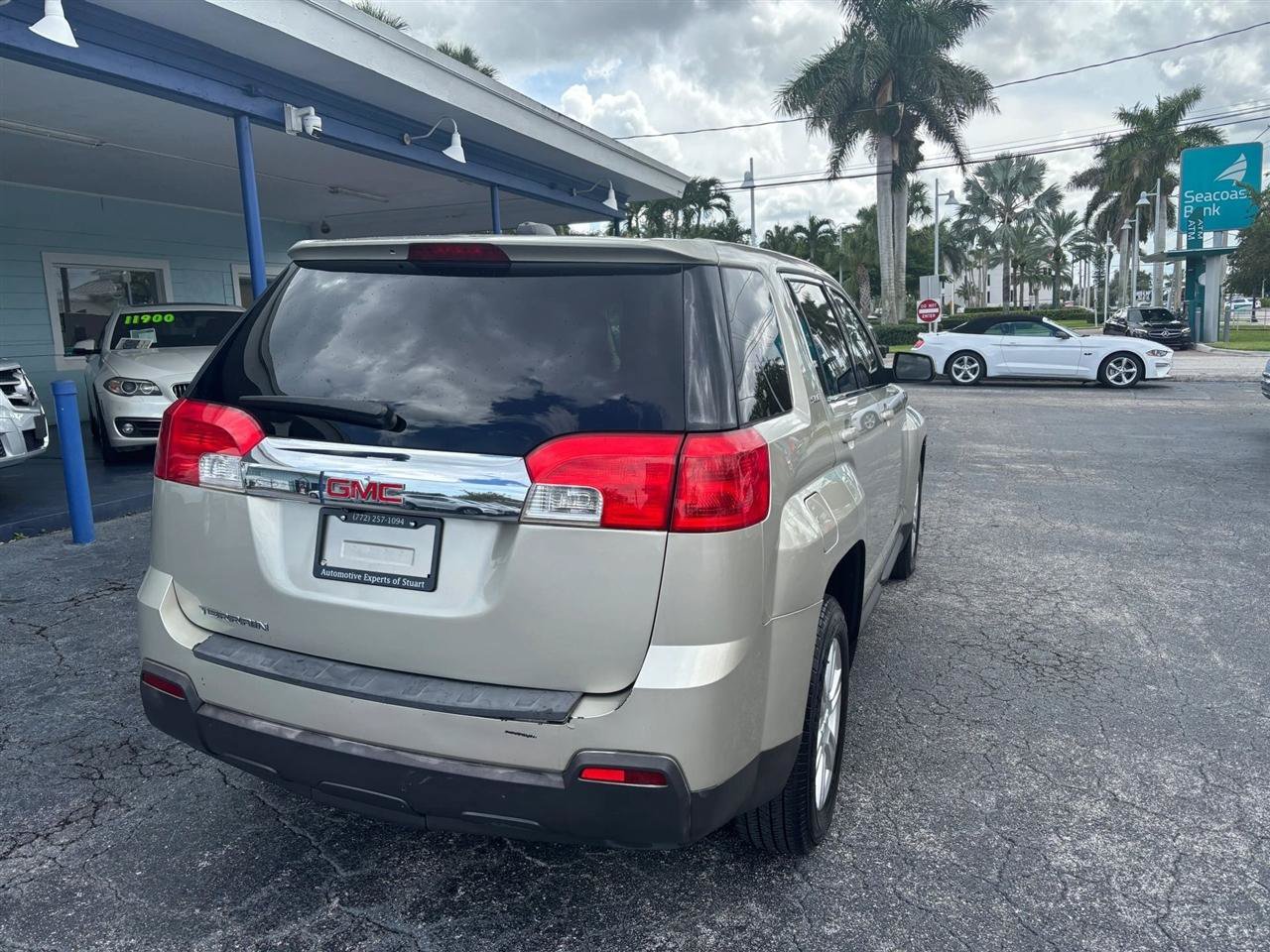 Used 2015 GMC Terrain SLE FWD image 5