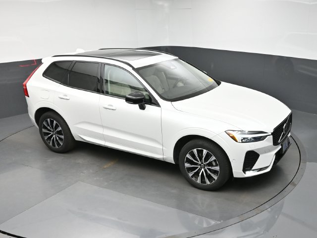 Used 2024 Volvo XC60 B5 Plus w/ Protection Package Premier AWD/4WD image 18
