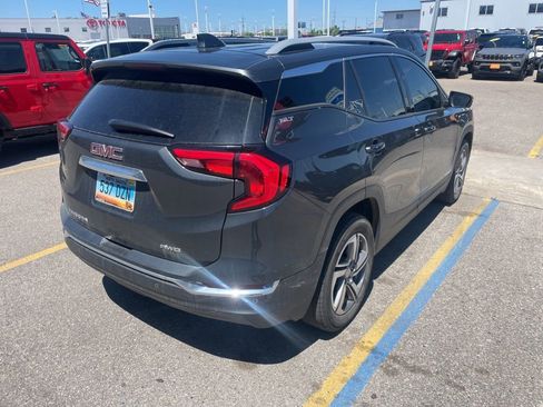Used 2021 GMC Terrain SLT w/ Infotainment Package II AWD/4WD image 4