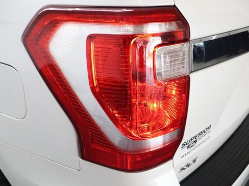 Used 2019 Ford Expedition XLT image 33