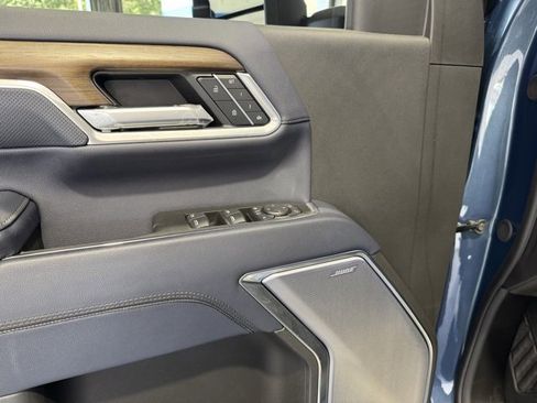 Used 2025 Chevrolet Silverado 2500 High Country w/ Technology Package image 12