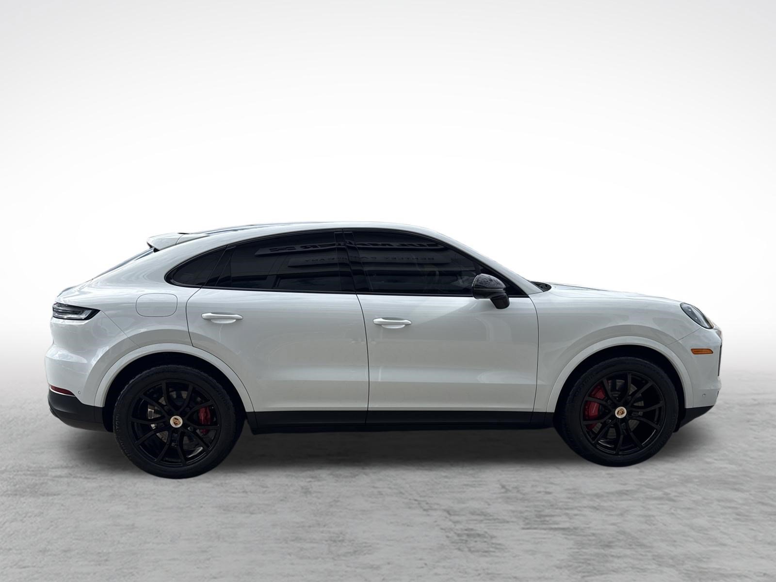 Used 2025 Porsche Cayenne S AWD/4WD image 10