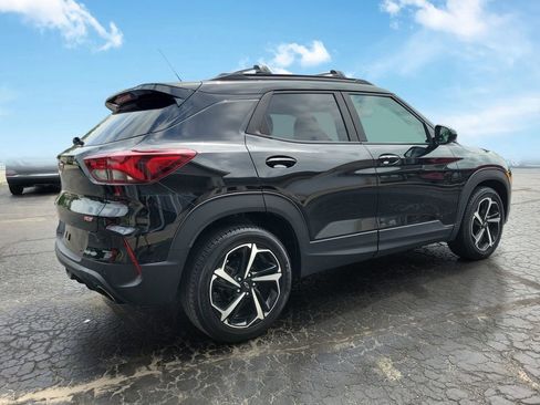 Used 2022 Chevrolet TrailBlazer RS w/ Sun and Liftgate Package FWD image 4