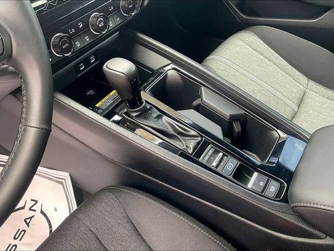 Used 2025 Honda Accord Sport image 15