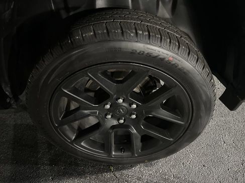 Used 2022 RAM 1500 Laramie AWD/4WD image 2