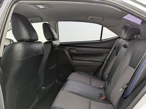 Used 2018 Toyota Corolla SE FWD image 18