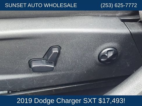 Used 2019 Dodge Charger SXT RWD image 28