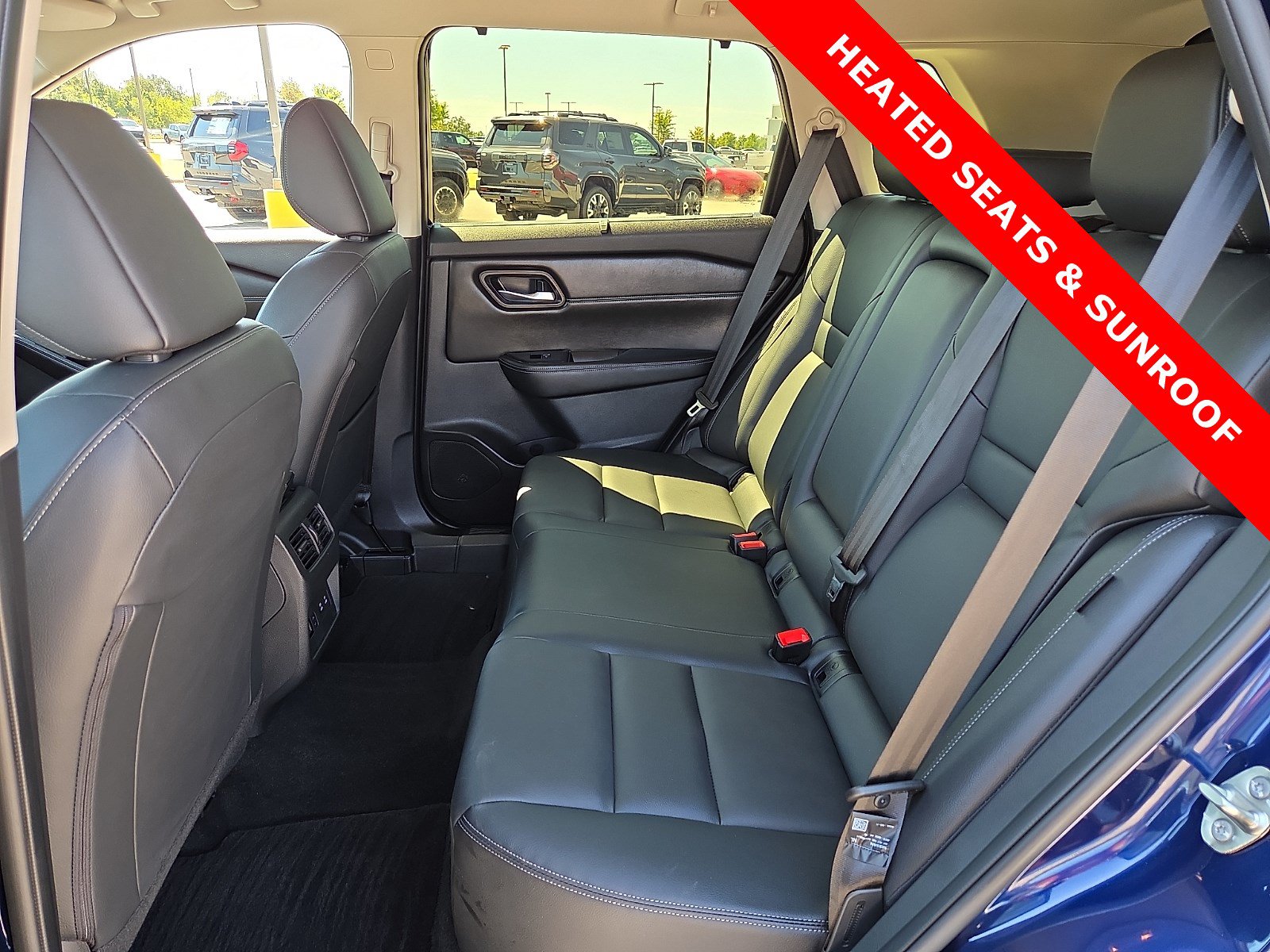 Used 2025 Nissan Rogue SL w/ Tech Package FWD image 10