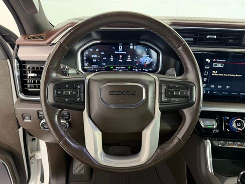 Used 2022 GMC Sierra 1500 Denali w/ Denali Reserve Package AWD/4WD image 15
