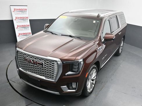 Used 2022 GMC Yukon XL Denali w/ Denali Ultimate Package image 34