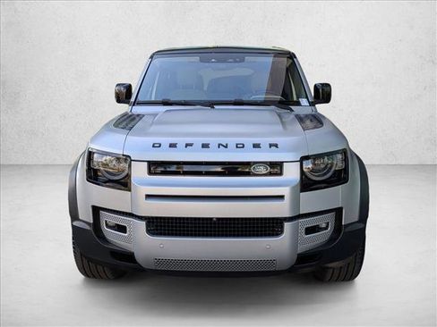 Used 2020 Land Rover Defender 110 First Edition AWD/4WD image 2