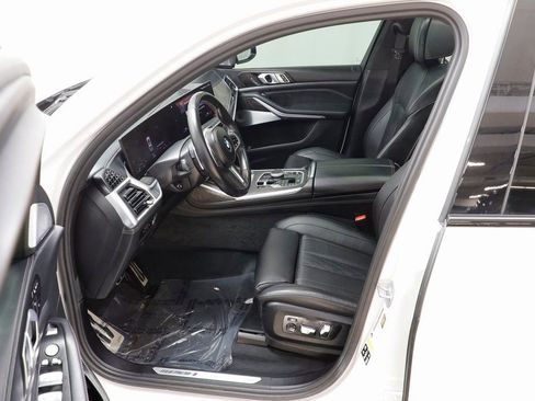 Certified 2023 BMW X7 M60i image 6