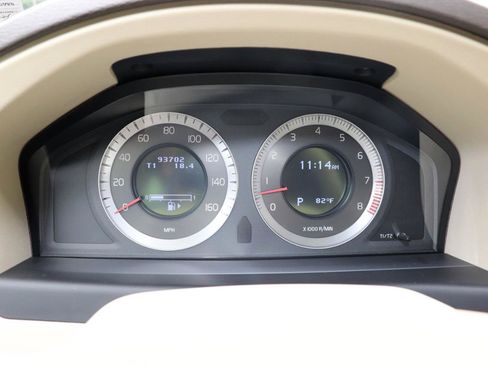 Used 2010 Volvo XC70 3.2 AWD/4WD image 11