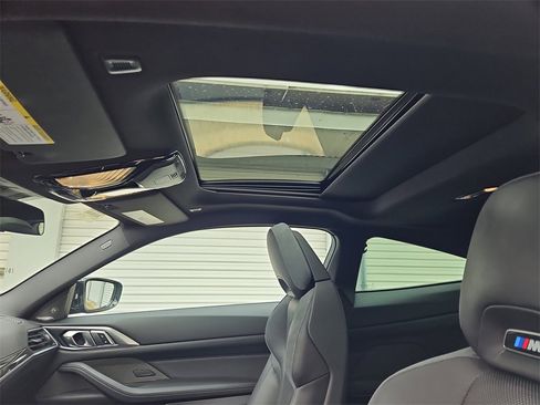 Used 2022 BMW M4 xDrive Competition w/ Executive Package image 15