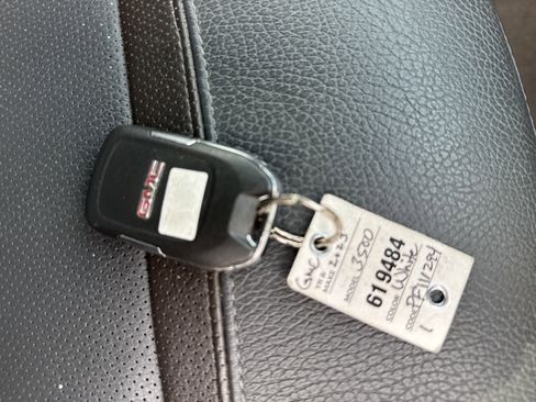 Used 2023 GMC Sierra 3500 Denali w/ Denali Ultimate Package image 22