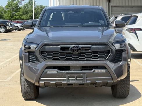 Used 2024 Toyota Tacoma TRD Off-Road AWD/4WD image 6